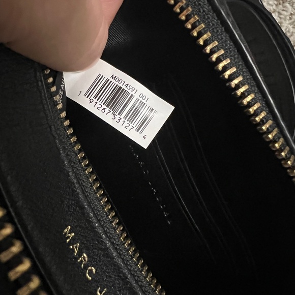 Marc Jacobs Black Leather Crossbody Bag - Picture 7 of 9